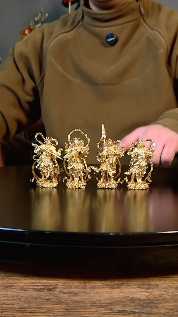 【闪购商品】四大天王黄铜10厘米高的年底活动价