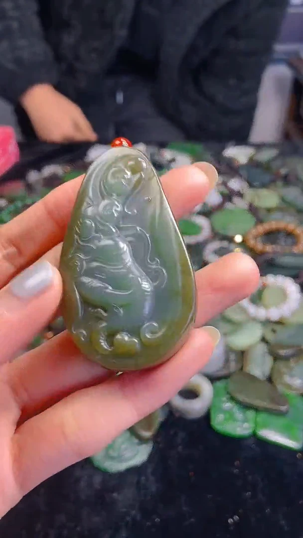 颈饰未镶嵌和田玉1