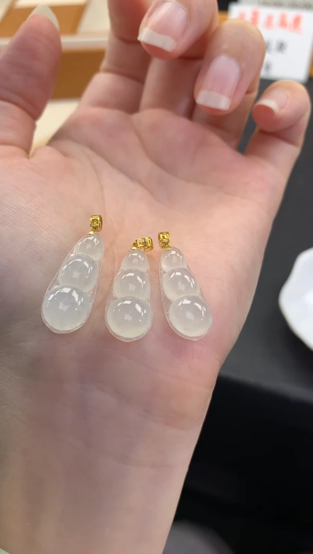 翡翠18K金镶嵌颈饰FA348 翡翠豆子 多样性发其一赠皮绳