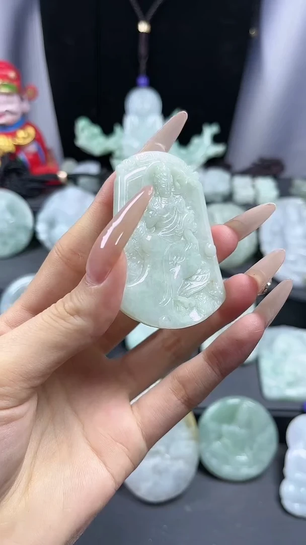 【闪购商品】翡翠颈饰未镶嵌观音