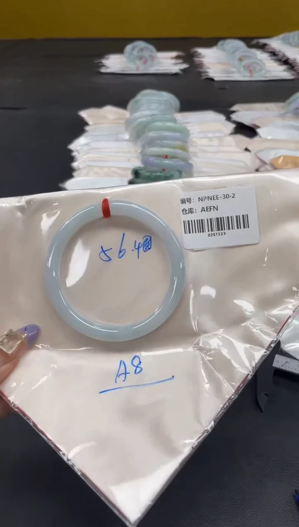 未镶嵌手镯翡翠翡翠手镯