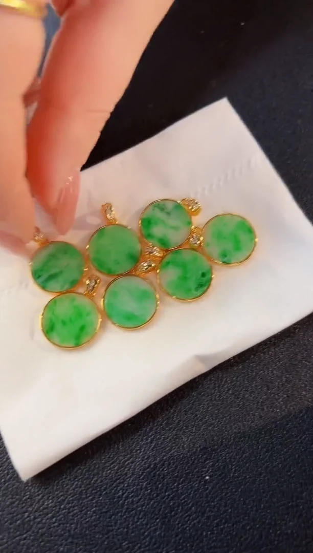 【闪购商品】翡翠颈饰未镶嵌新圆牌 缅料A货/多样性一件