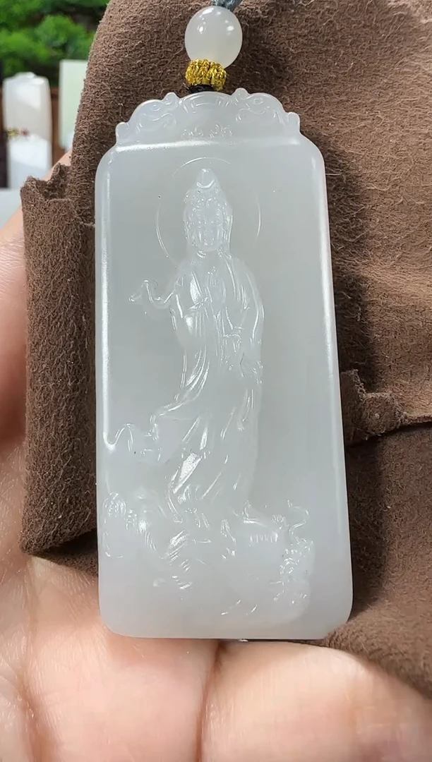 吊坠(赠链)未镶嵌和田玉Q观音牌多样性发货发其一
