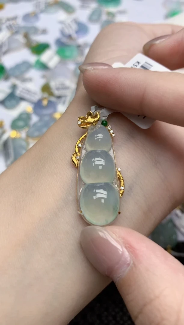 【闪购商品】翡翠颈饰18K金镶嵌天然翡翠A货