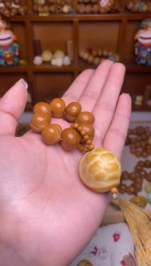 把件猴头核桃全品无暇屁桃＋大富甲手捻