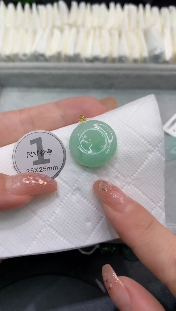 吊坠(不含链)18K金镶嵌翡翠11