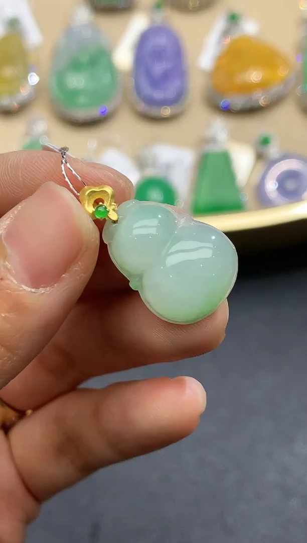 【闪购商品】翡翠吊坠(不含链)18K金镶嵌4735