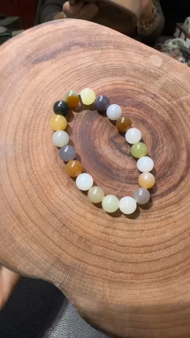 颈饰未镶嵌和田玉手串