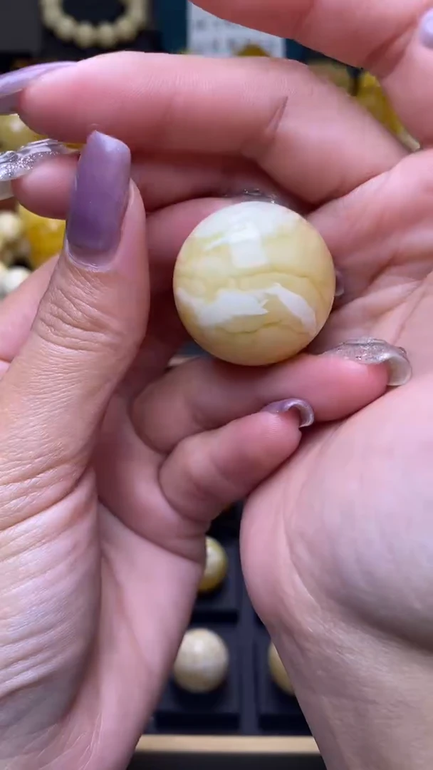 【闪购商品】琥珀裸石未镶嵌葵. 43