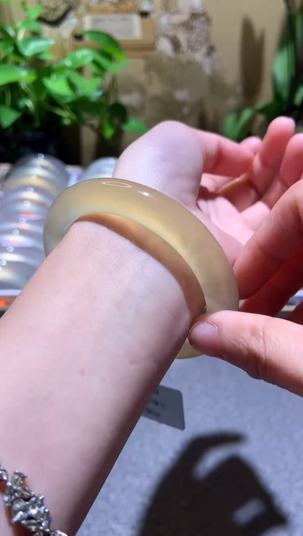 手镯玛瑙/玉髓未镶嵌2