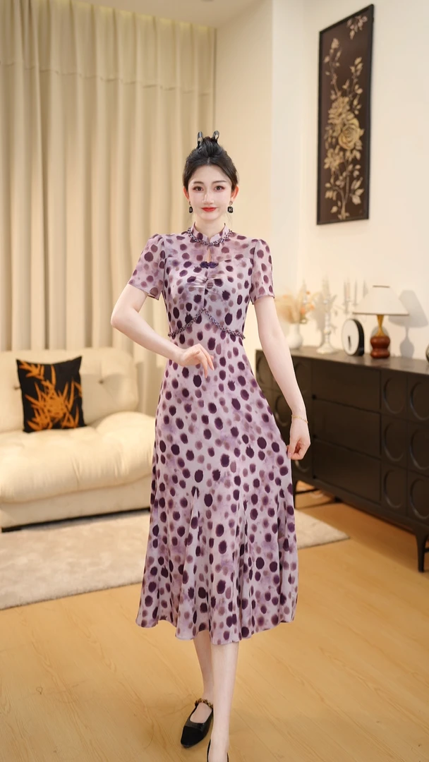 【LZ】2025新款夏季短袖复古轻奢气质连衣裙DLS00343