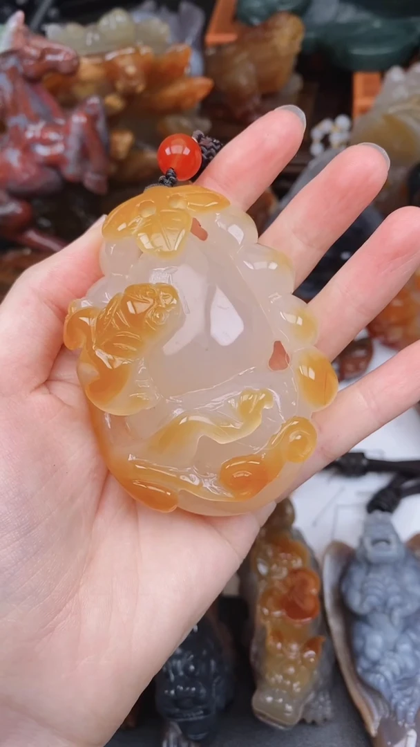 未镶嵌颈饰玛瑙/玉髓贝****房AA