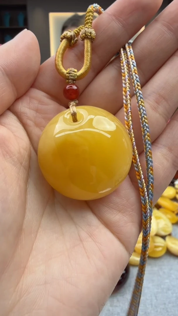 未镶嵌颈饰琥珀66秒拍号 假一罚三