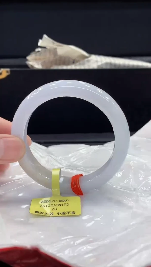 未镶嵌手镯翡翠翡翠手镯