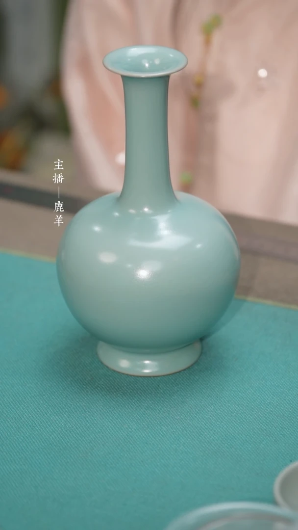【闪购商品】21cm长颈鼓腹瓶-微瑕简包-羊