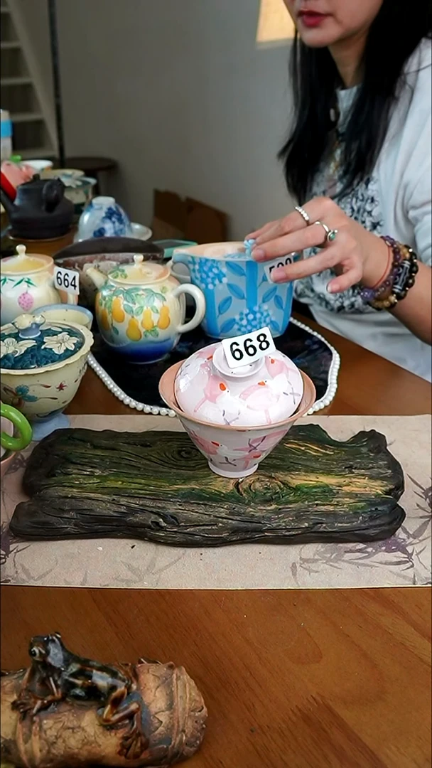 茶瓷物语粉色手绘杯子668