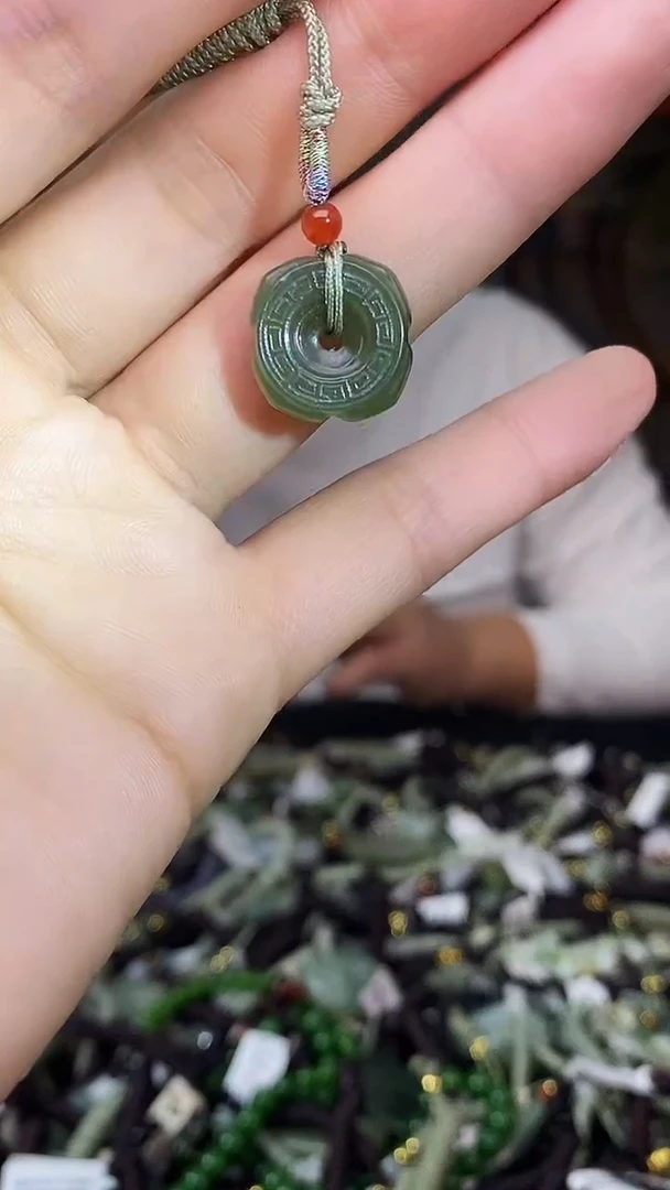 颈饰未镶嵌和田玉多样性发货，拍一发一