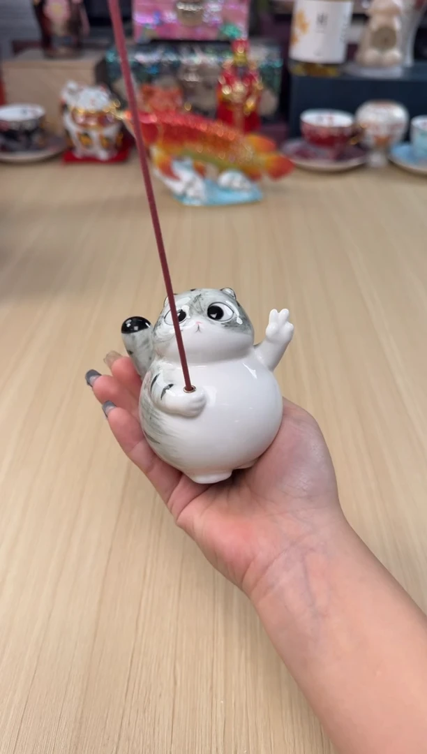162灰色猫咪香插