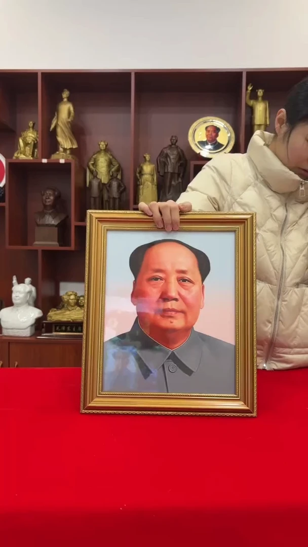 竖款291款挂画  32*38  金边