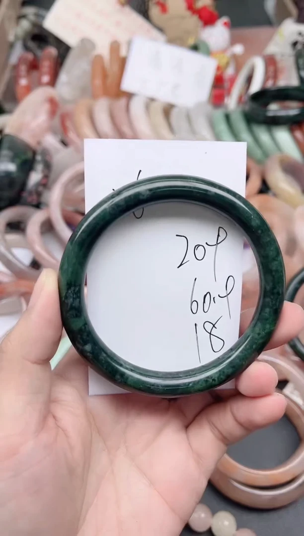 未镶嵌手镯石英质玉209