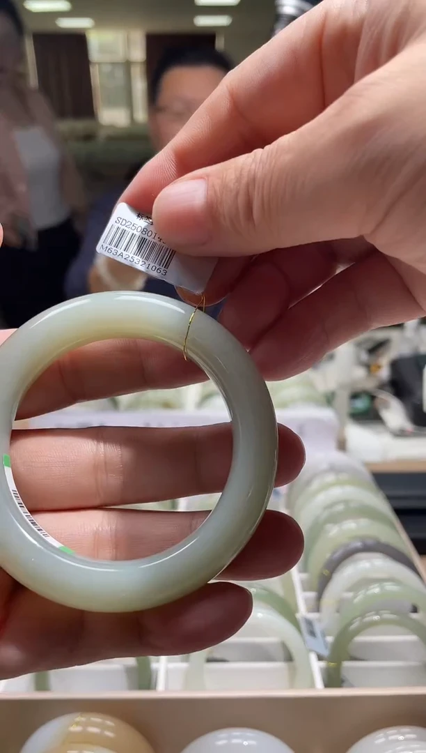 未镶嵌手镯和田玉54-55圈口 1063