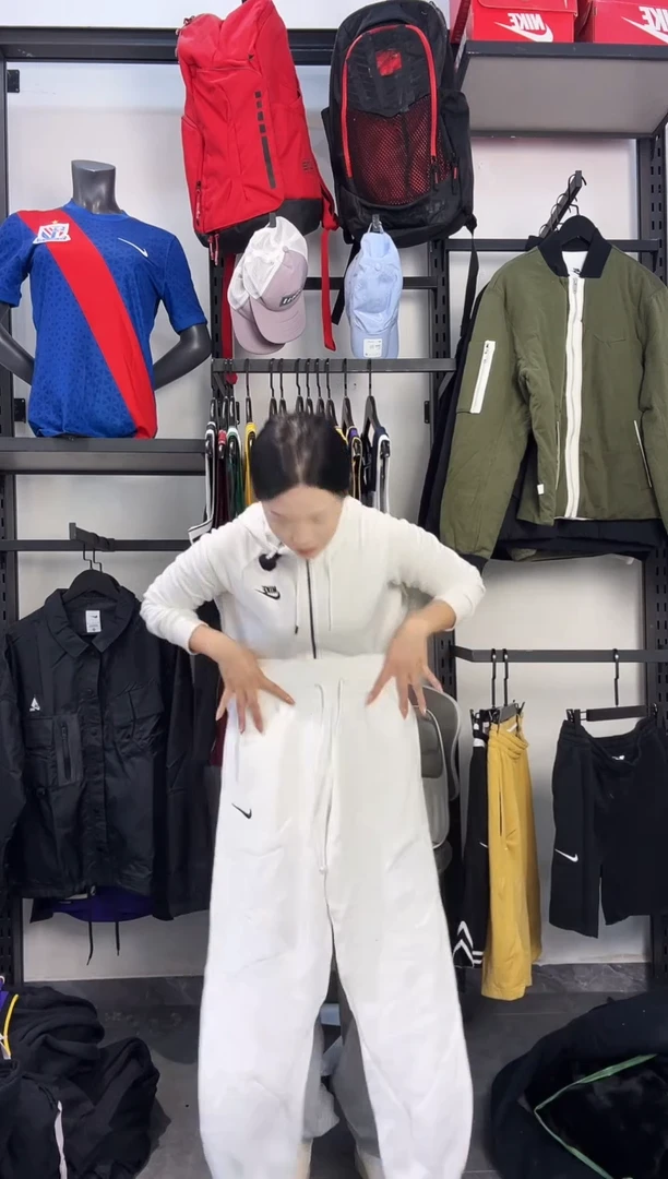 712·编码 瑕疵款直播间过款为准 尺码·160