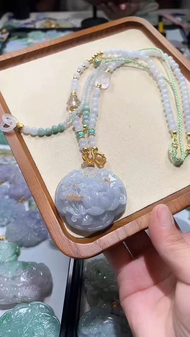 【闪购商品】翡翠颈饰未镶嵌吊坠