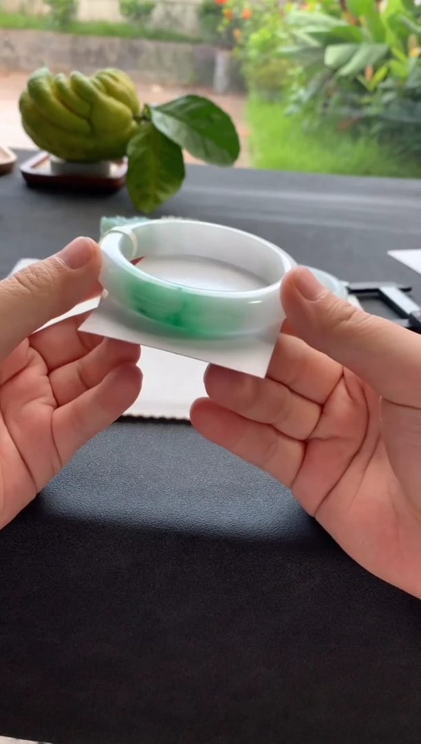 翡翠手镯未镶嵌58.8正圈买断