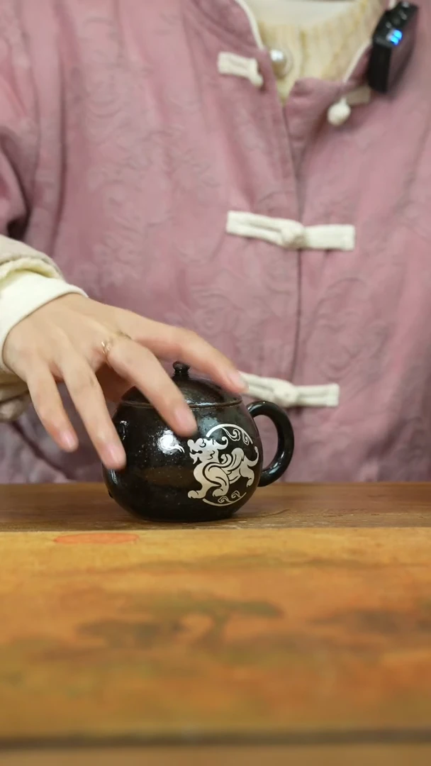 【闪购商品】描银手绘原矿手工壶