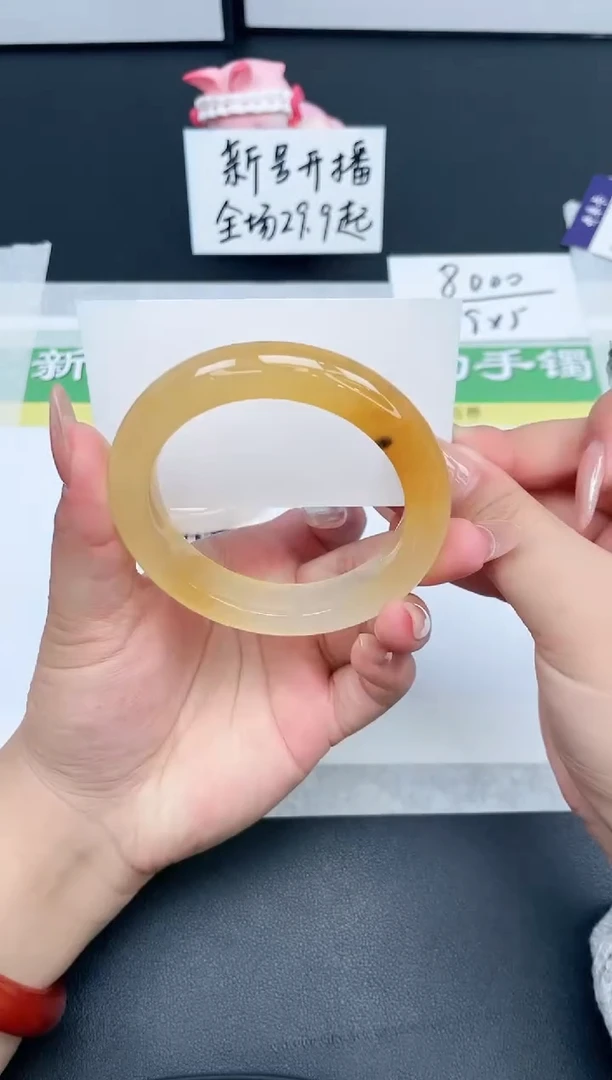 【闪购商品】石英质玉手镯未镶嵌74-59.4
