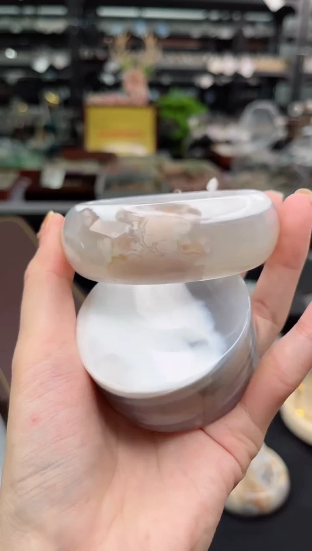 【闪购商品】石英质玉手镯未镶嵌62圈口（不退不换）1491435