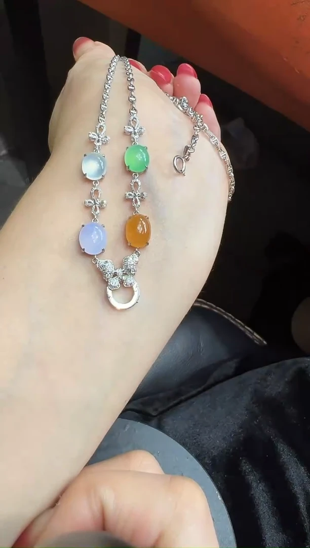 吊坠(不含链)18K金镶嵌翡翠吊坠勿拍