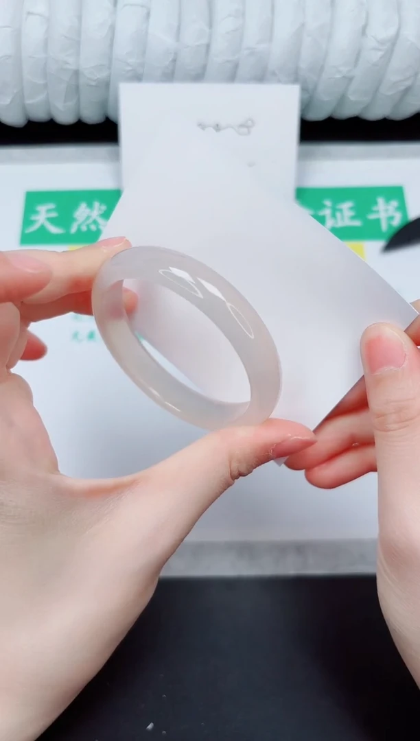 石英质玉手镯未镶嵌26-52.7