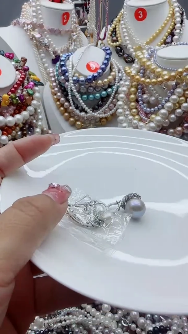 淡水珍珠未镶嵌颈饰1