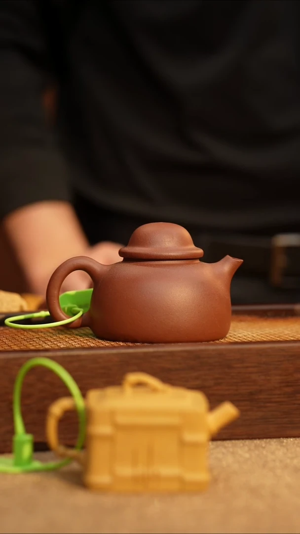 茶壶紫砂鱼嘴寻鱼之乐