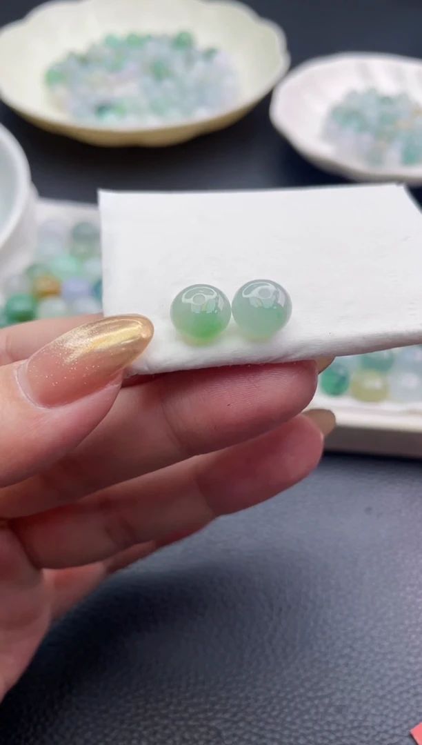 未镶嵌定制翡翠眉*珠子