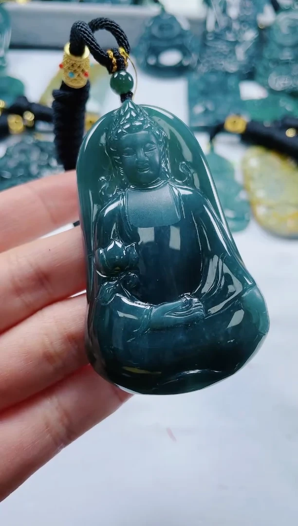【闪购商品】翡翠颈饰未镶嵌