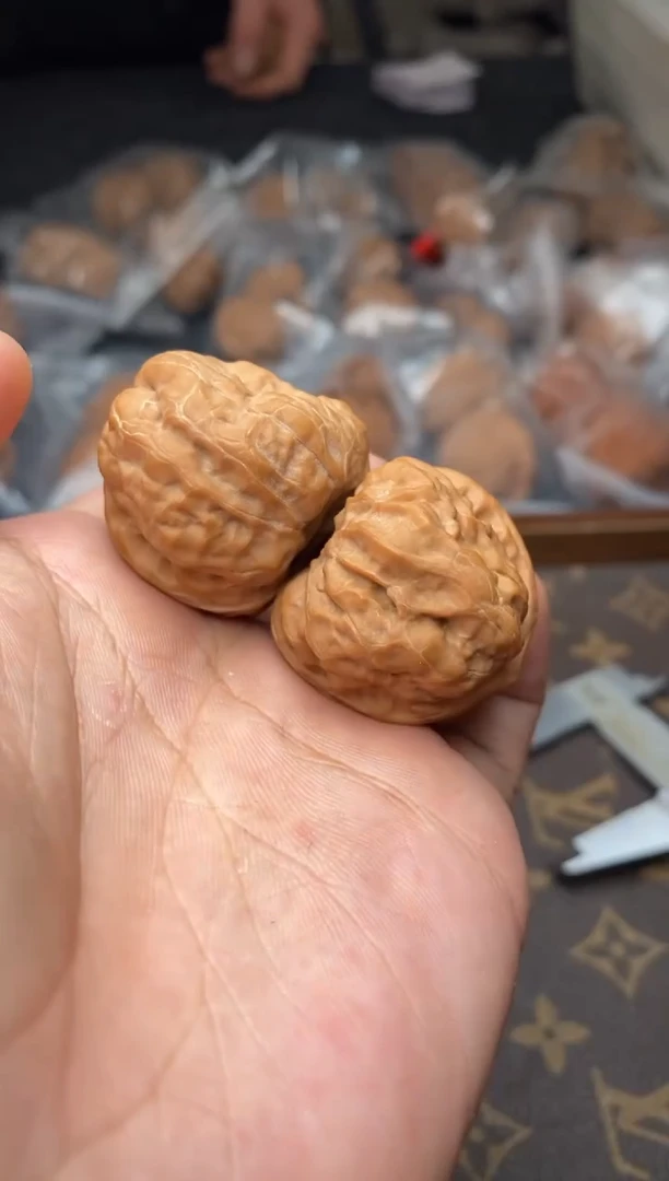 【闪购商品】文玩核桃把件A157号32尺蛤蟆