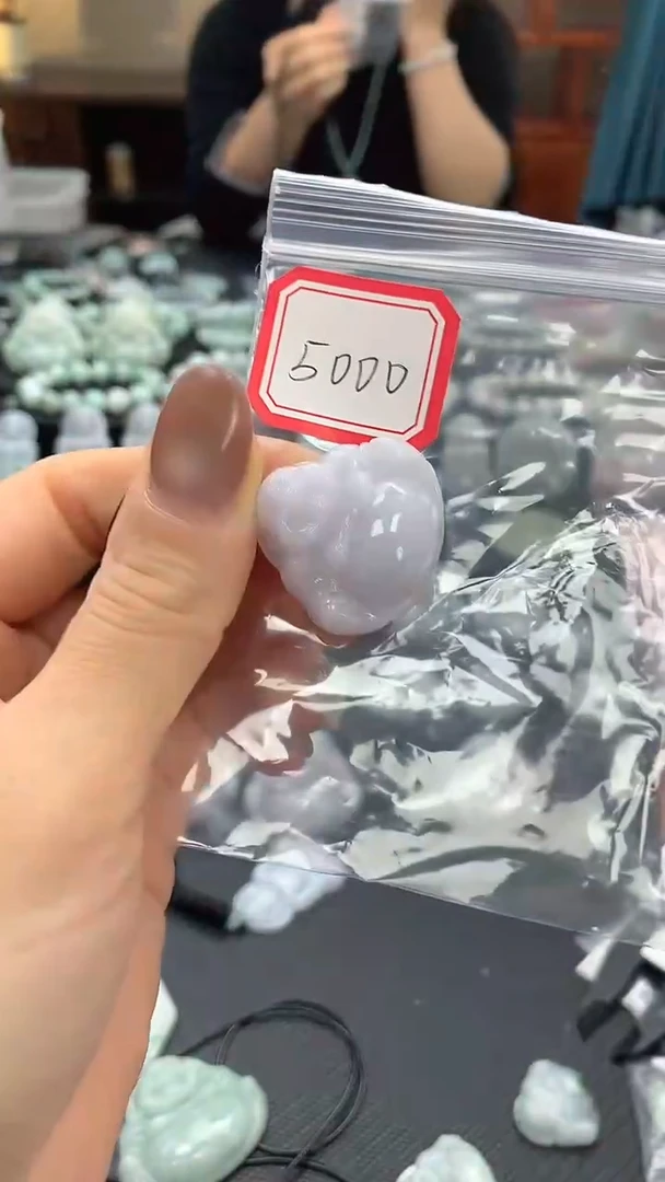 颈饰未镶嵌翡翠佛公5000