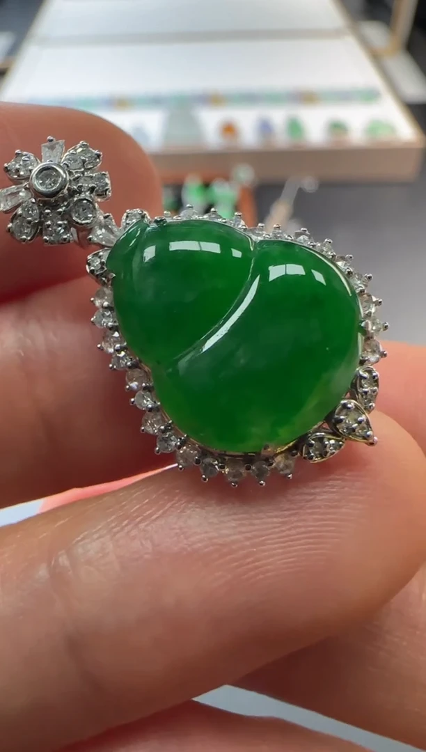 【闪购商品】翡翠颈饰18K金镶嵌不退不换 无鉴赏期