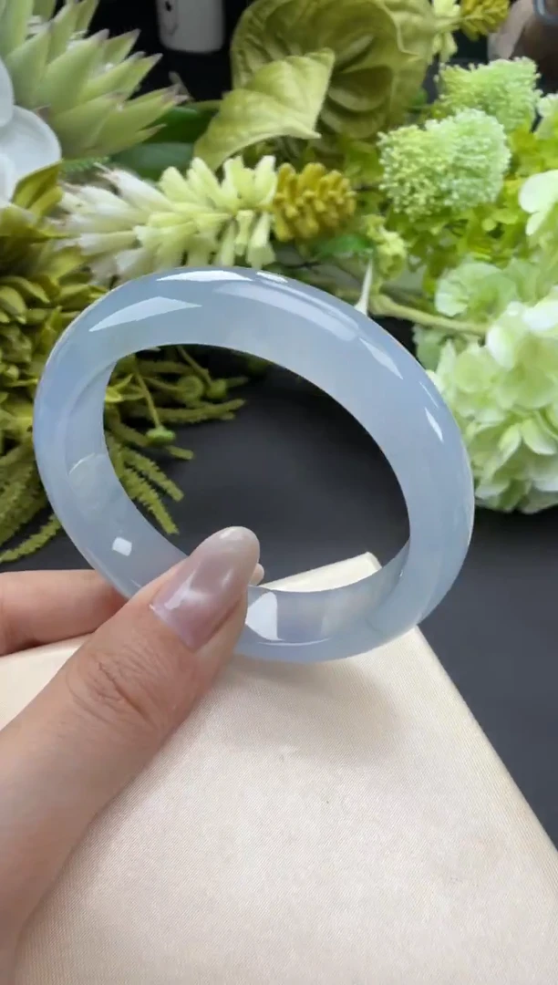 未镶嵌手镯翡翠手镯