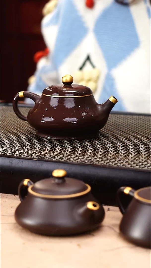 茶壶紫砂四号井茄皮紫泥描金大纳瓢160cc