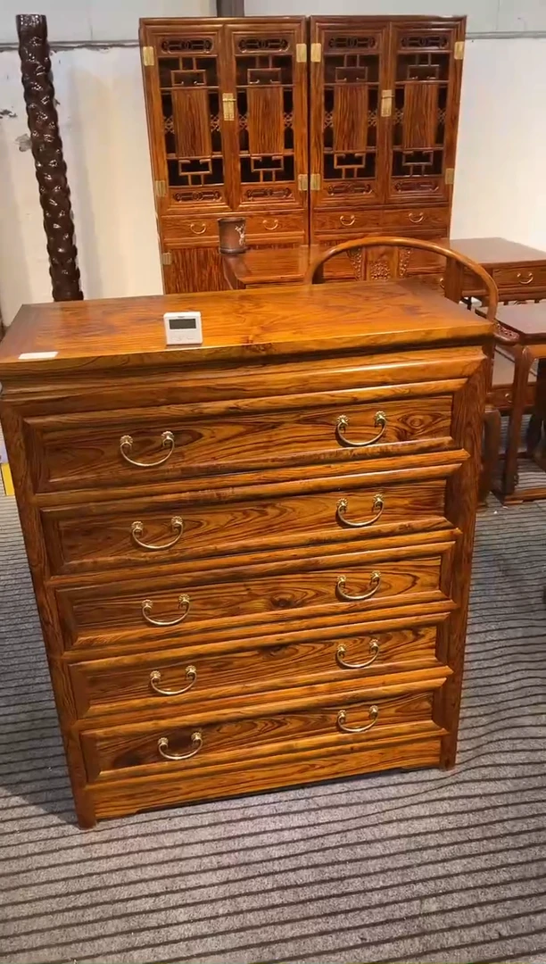 花梨木类木雕款柜子一个