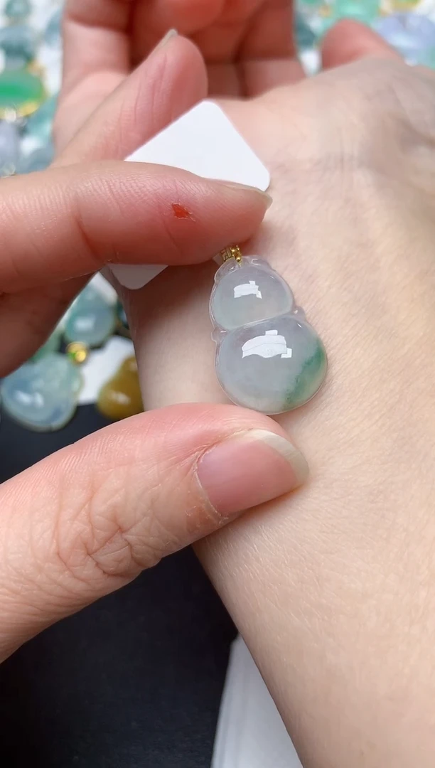 颈饰18K金镶嵌翡翠天然缅甸A货翡翠