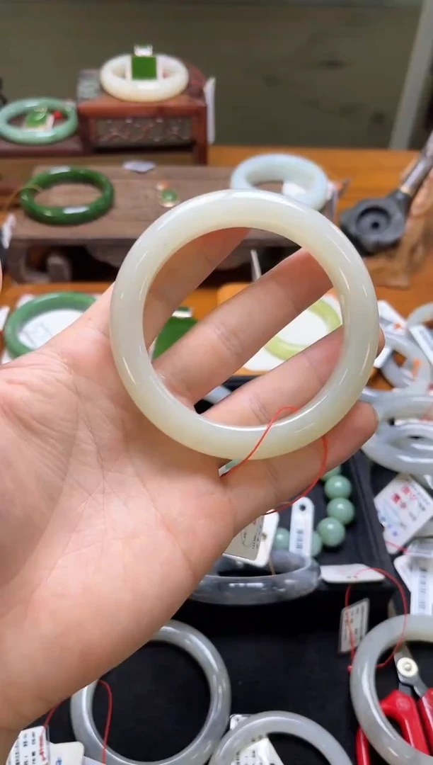 未镶嵌手镯和田玉新疆黑山 63圈 28