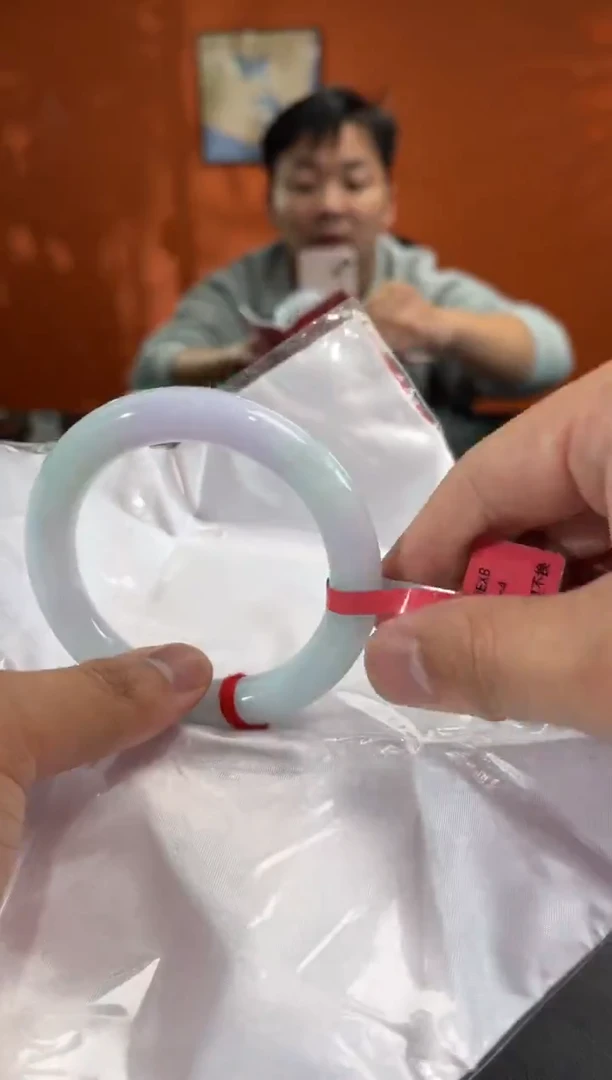 未镶嵌手镯翡翠55