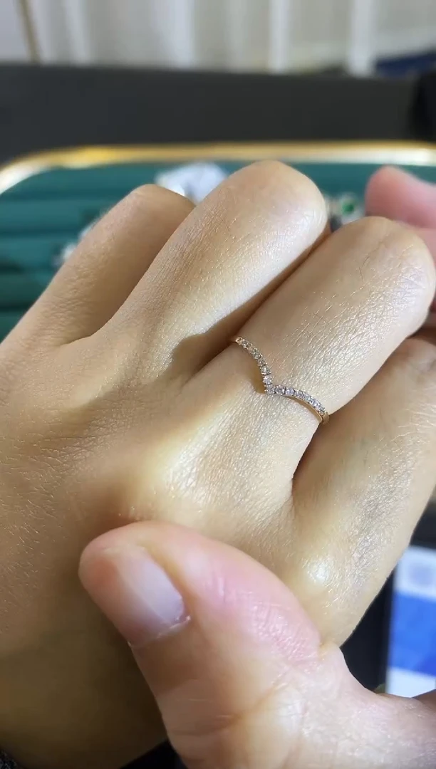 18K金镶嵌戒指钻石.**.01