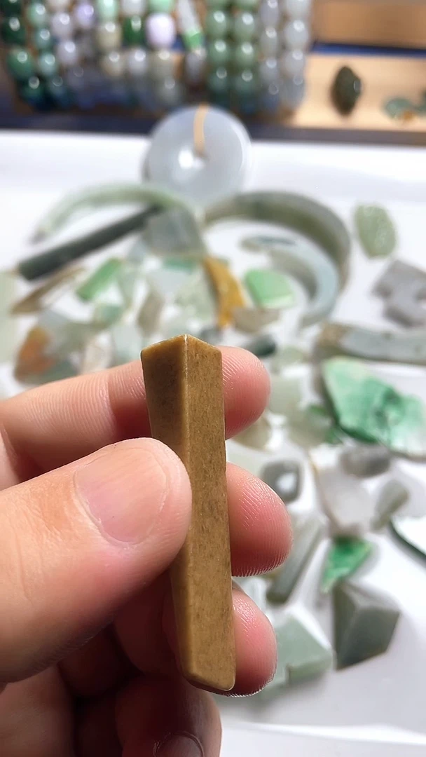 裸石翡翠随*翡翠小边料