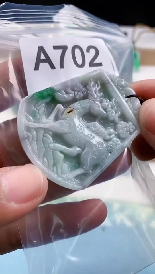 【闪购商品】翡翠挂件未镶嵌天然翡翠吊坠挂件