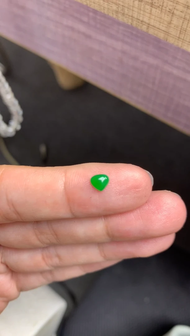 定制翡翠未镶嵌毛货